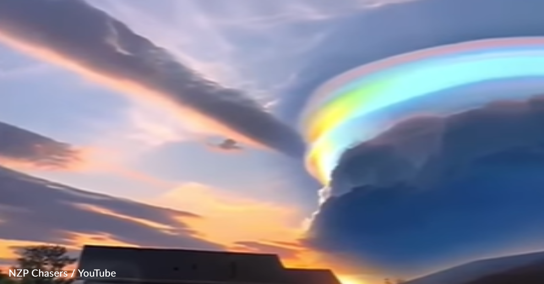 Stormchasers Film Rare Rainbow "Scarf Cloud" In China