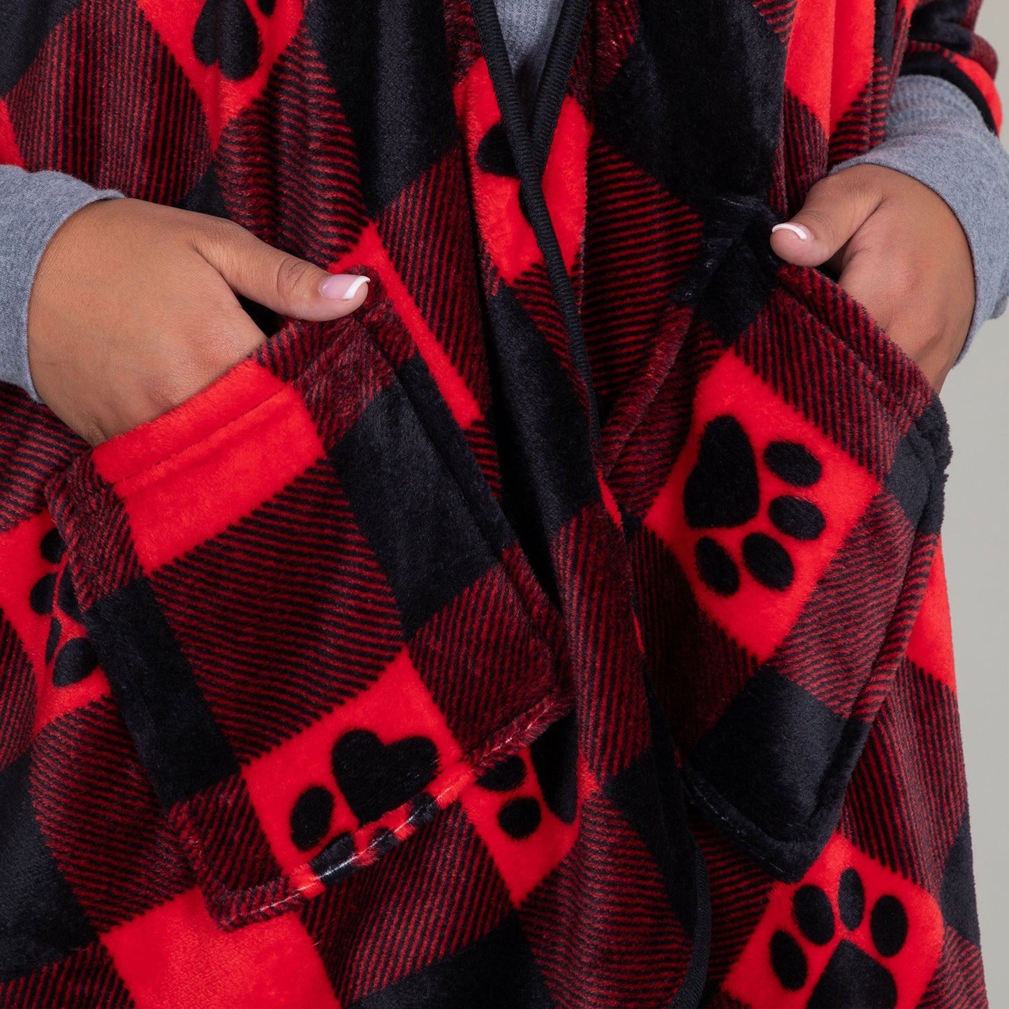 Super Cozy™ Paw Print Pocket Shawl