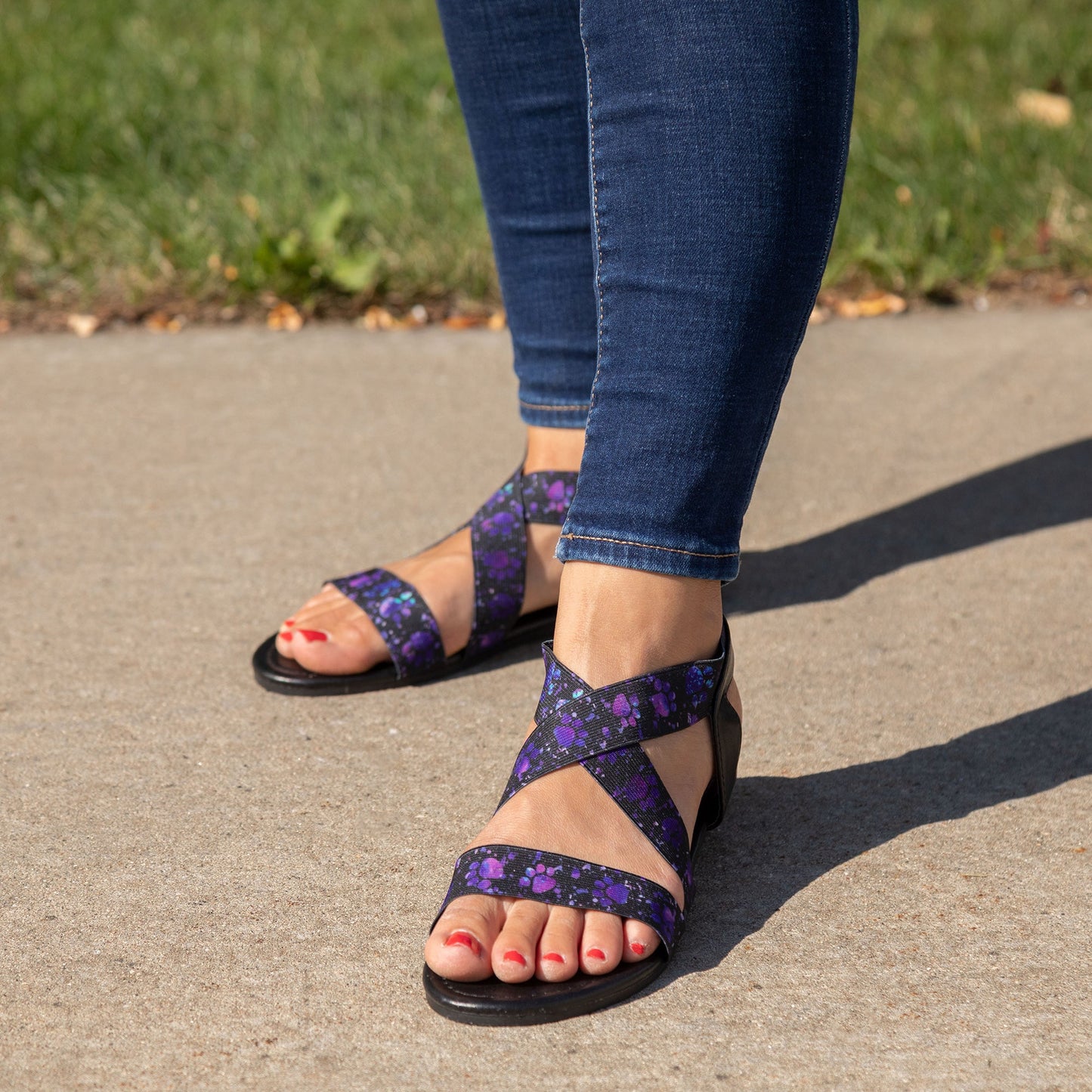 Pawsitively Stretchy Sandals