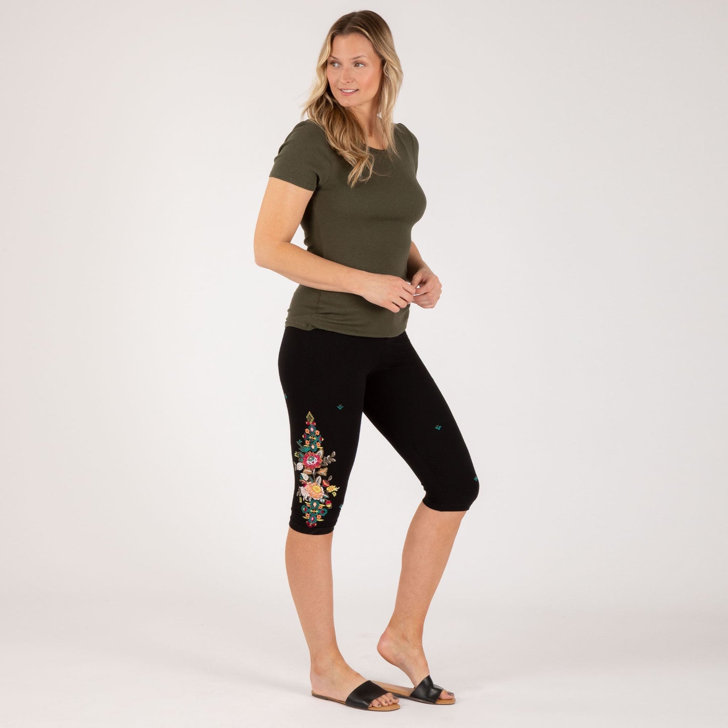 Embroidered Stretch Capris