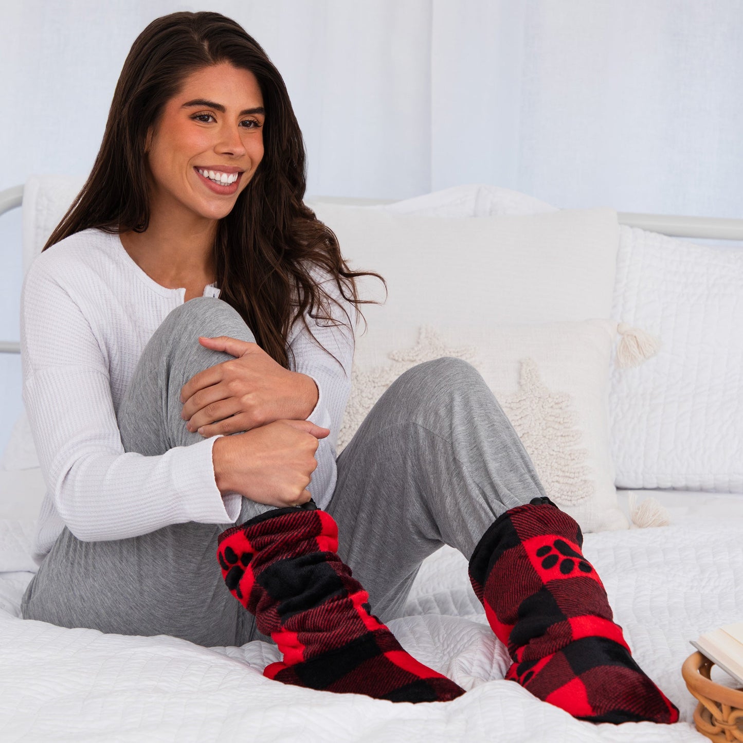 Super Cozy™ Deluxe Paw Non-Slip Toggle Slipper Booties