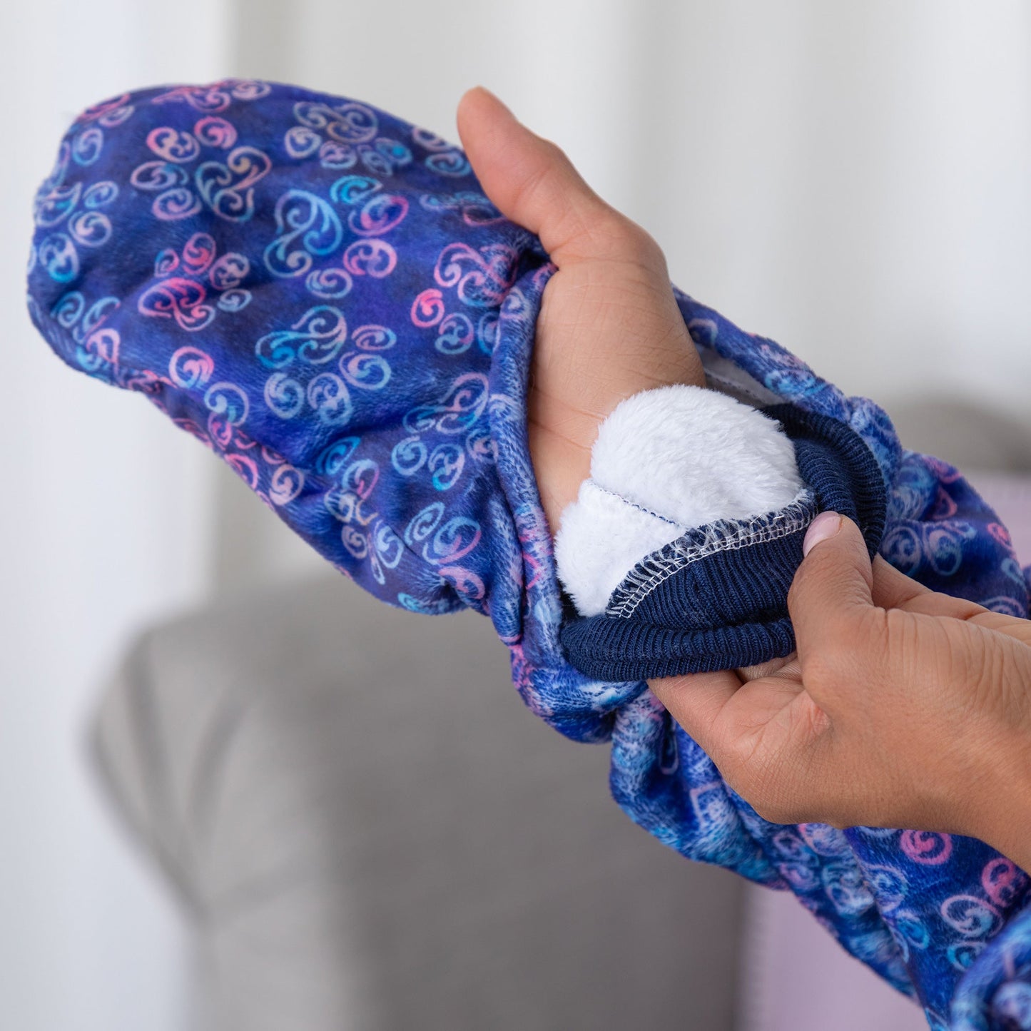 Super Cozy™ Deluxe Paw Print Wearable Blanket