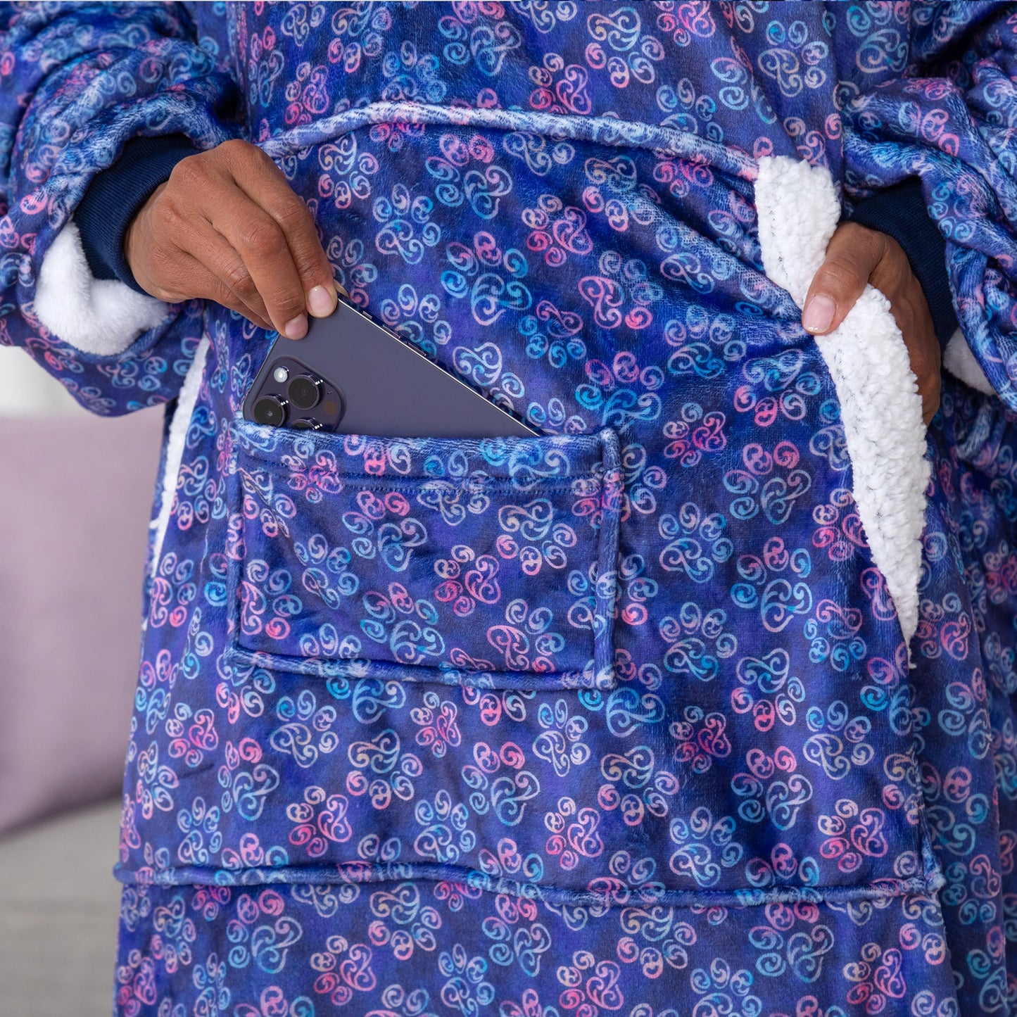 Super Cozy™ Deluxe Paw Print Wearable Blanket