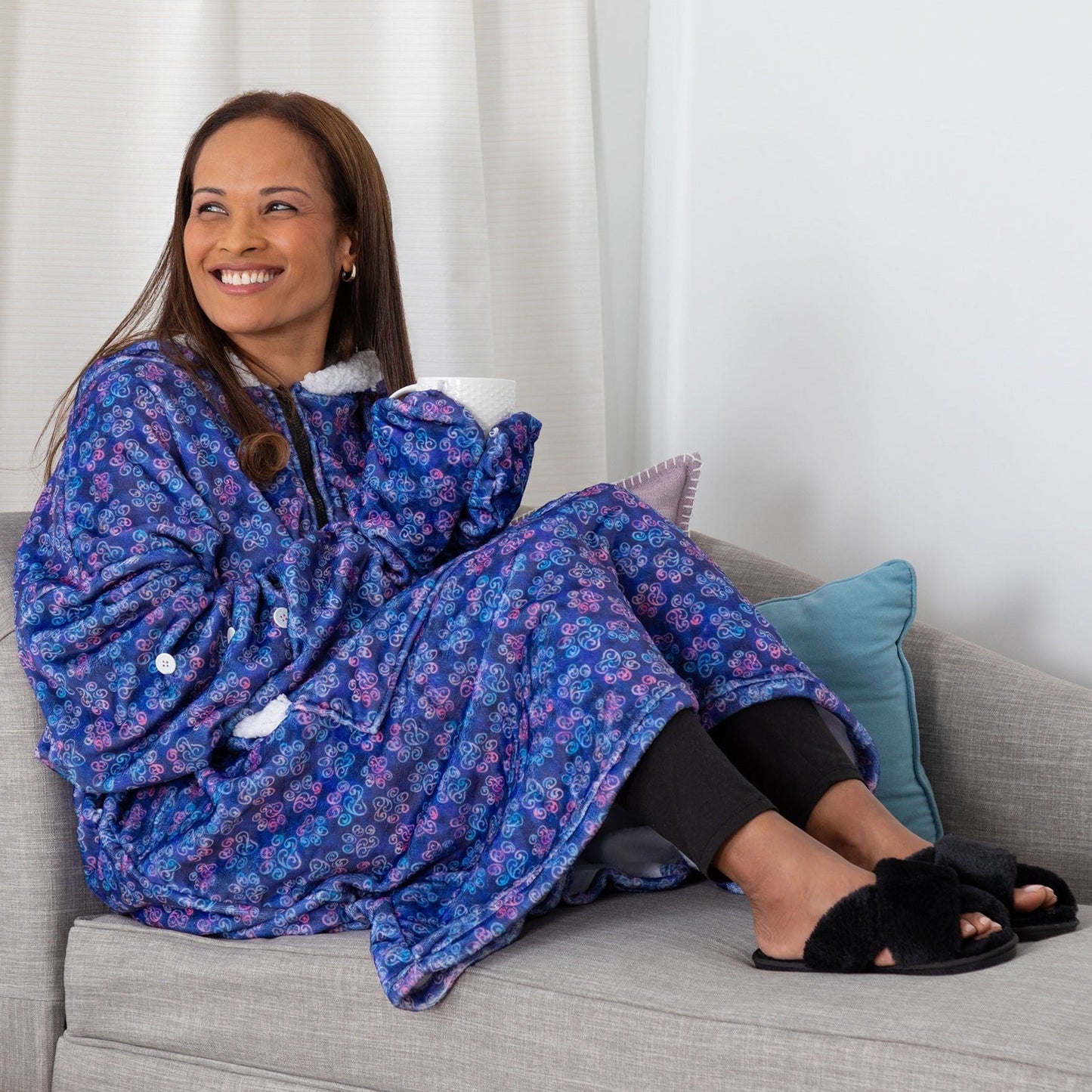 Super Cozy™ Deluxe Paw Print Wearable Blanket