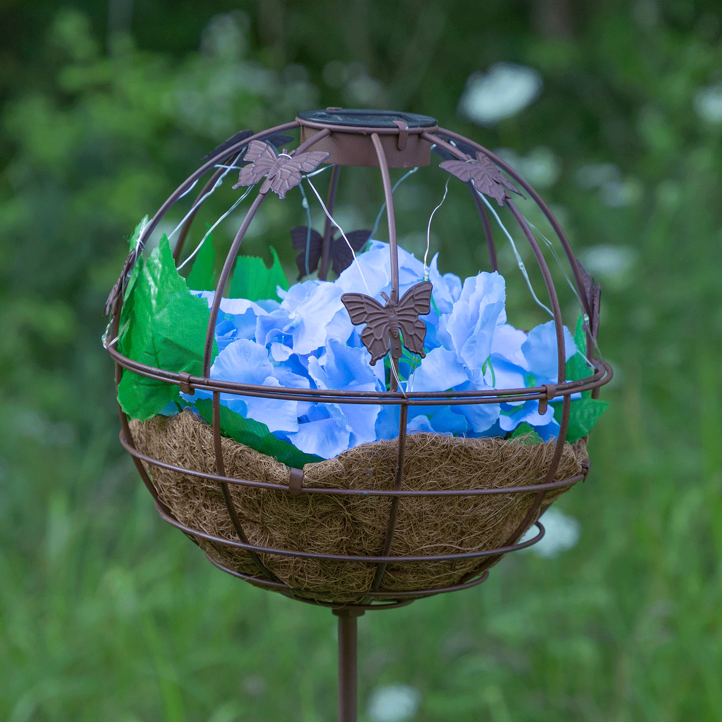 Garden Sphere Solar Planter