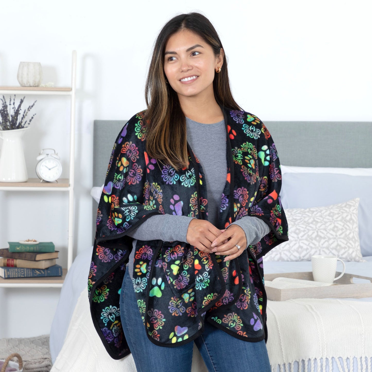 Super Cozy™ Paw Print Pocket Shawl
