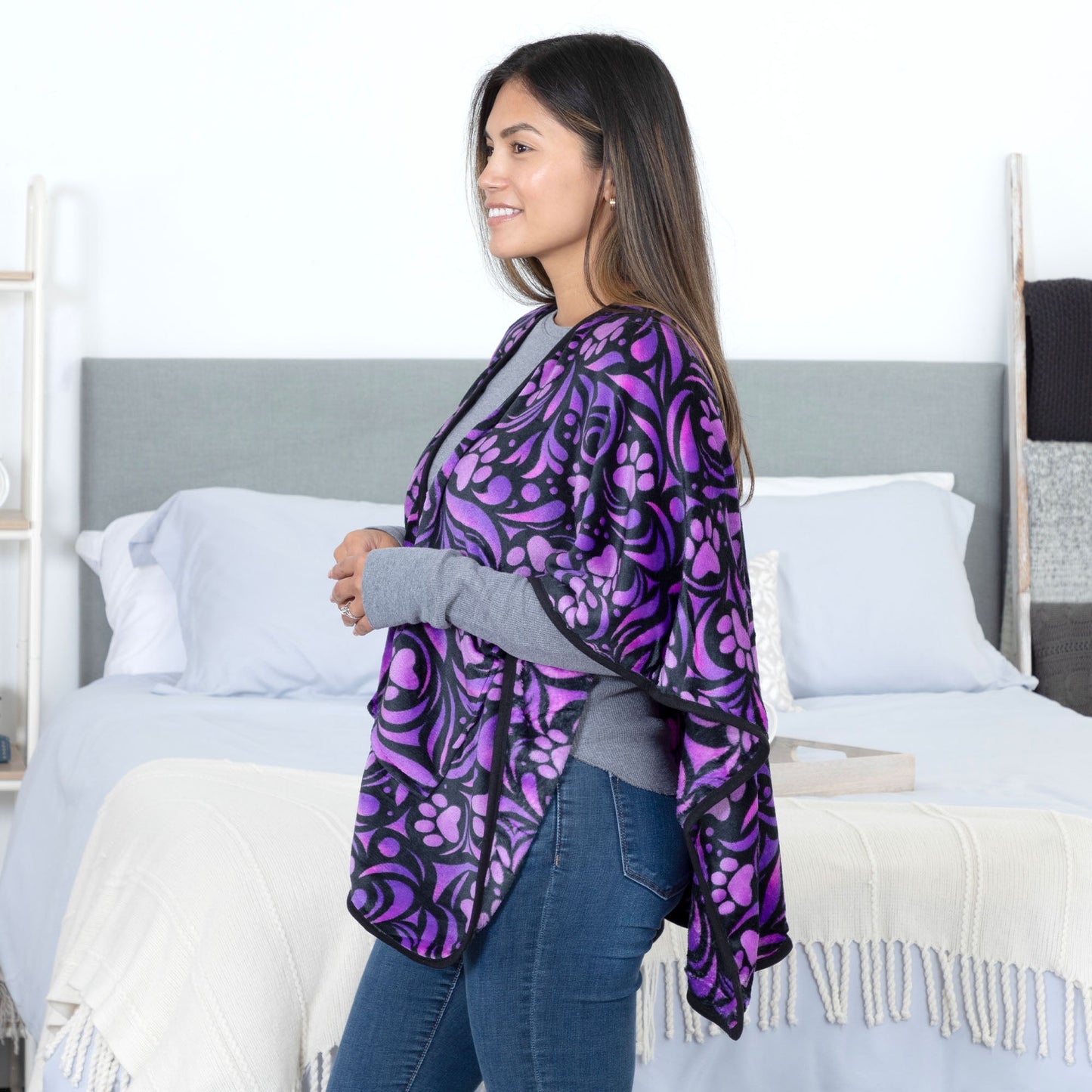 Super Cozy™ Paw Print Pocket Shawl