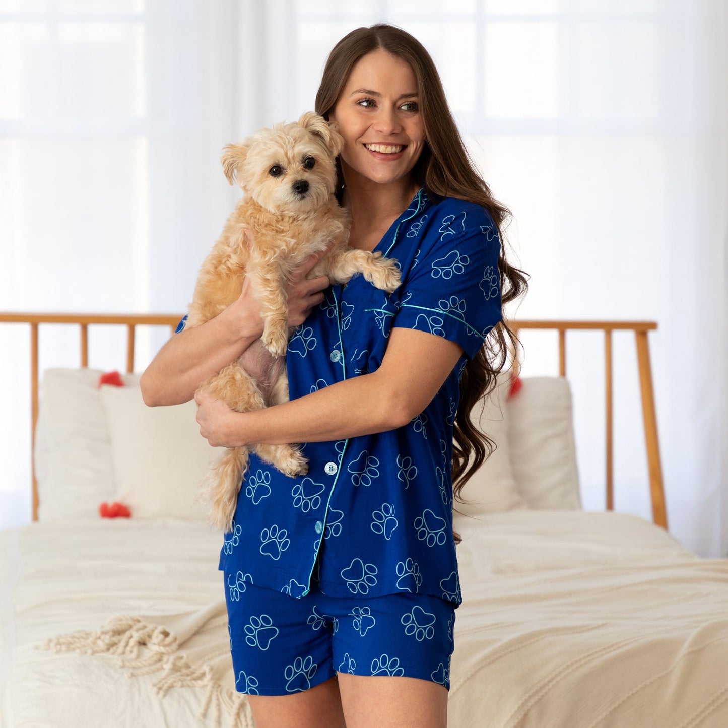 Outlined Paw Prints Pajama Shorts Set