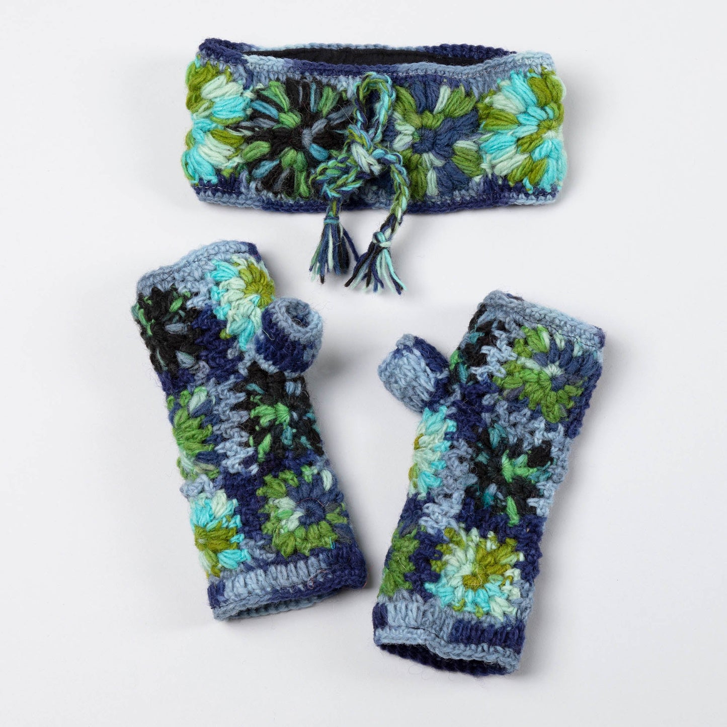 Blooming Wool Winter Accessories