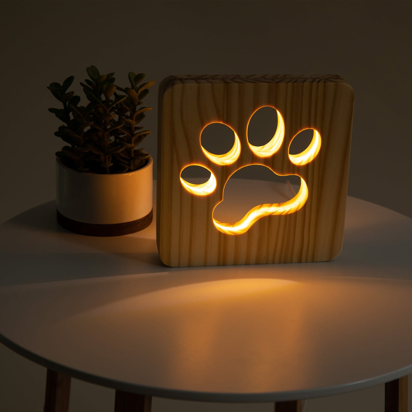 Pine Wood Paw Print Table Lamp