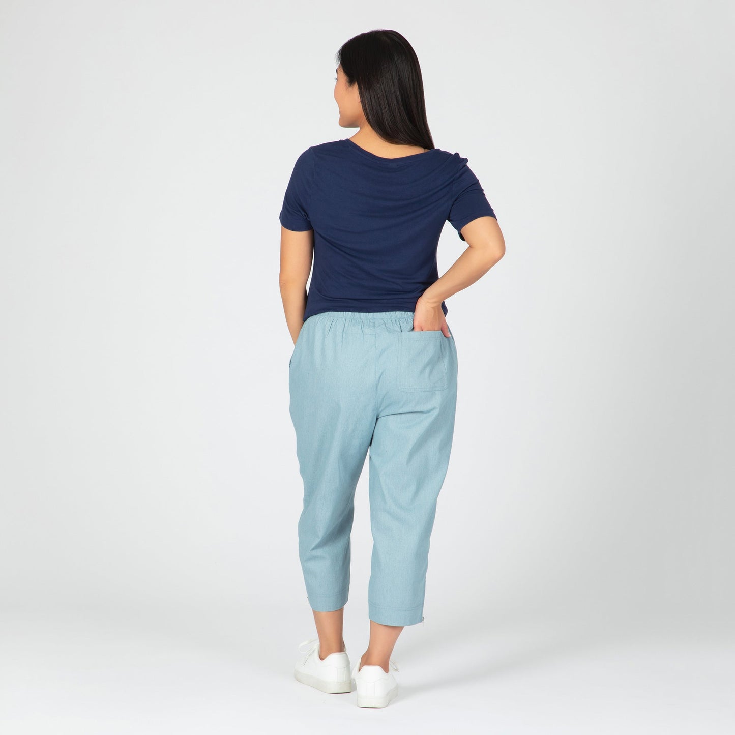 Paw Print Zipper-Hem Denim Capri Pants