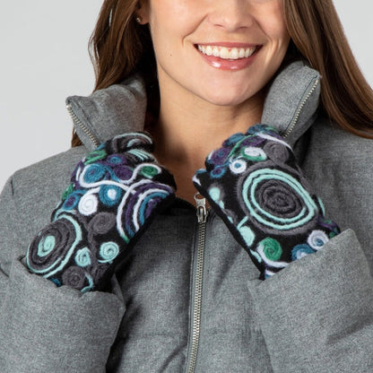 Threaded Swirls Touch Screen Gloves